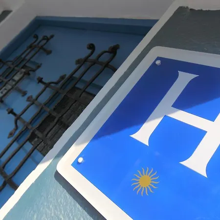 Ξενοδοχείο Record *